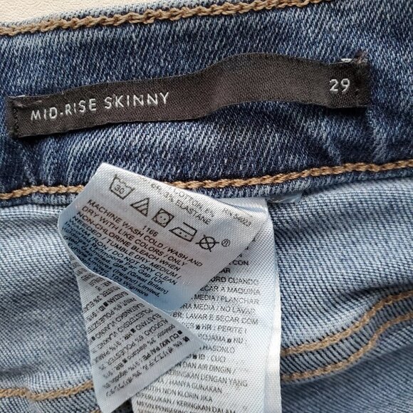 Banana Republic Mid Rise Mr. Skinny Raw Hem Ripped Knee Jeans Big Sur Wash 29 - Picture 4 of 12